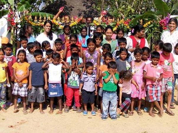 Help us raise funds to provide a computer lab and infrastructure to Jeevarathni's children