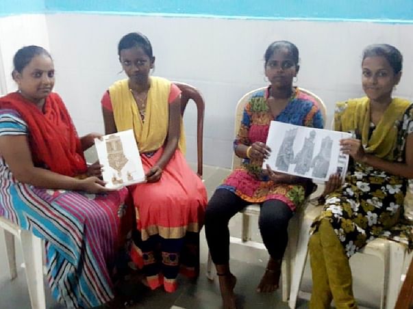 Help ambitious girls to build a sustainable business of Mehendi