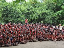 Provide free education to children of migrant labourers