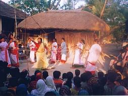 Support Women and Children through Theatre and Art