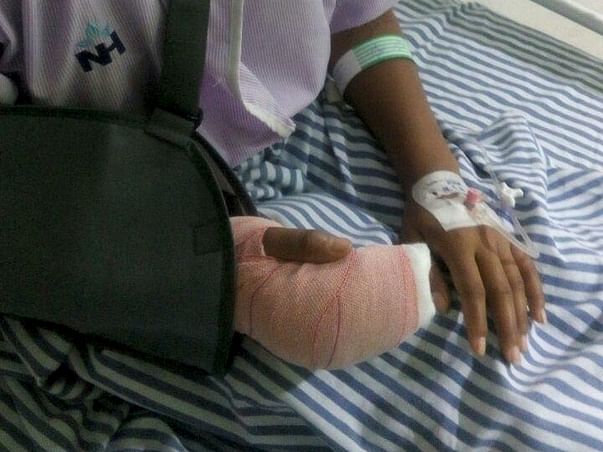 My Maid, Shikha's Fingers Got Crushed In An Accident. Help Her Recover