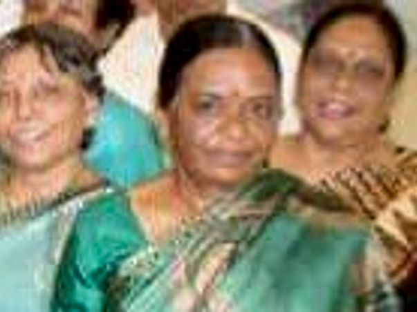Help,Ms. Anita Solanki a school teacher battle cancer,can we help her?