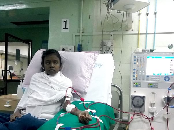 HELP GIRL AGED 17 YEARS UNDER DIALYSIS