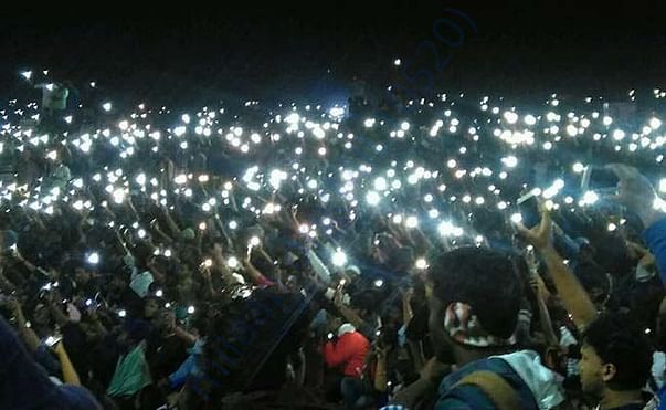 Lakhs of women, kids, men protesting day and night at Marina needsfood
