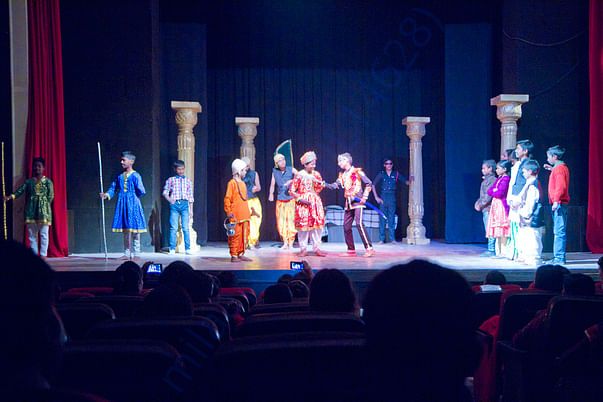 Play presented by project kids