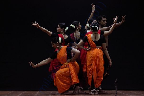 Vyuti performing 'Viharati'