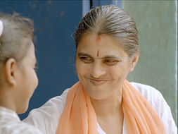 Help Uma Fund the Education of Underprivileged Children