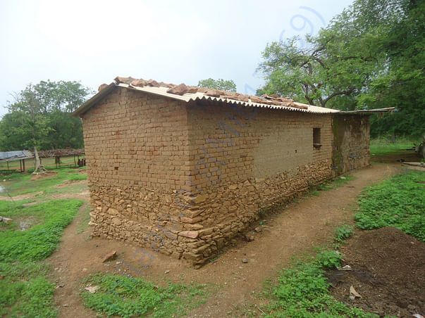 आदिवासियों का घर