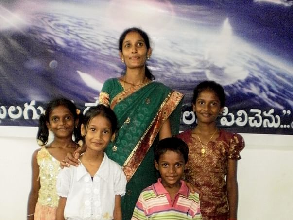 Support Mother Of 4 Children Run A Tiffin Center