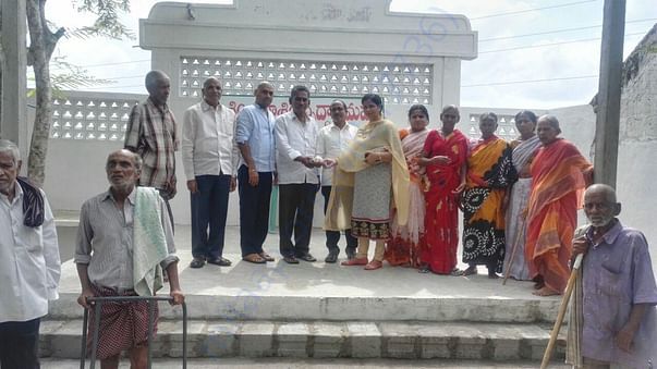 Donation of Rs.45000 by Charlotte NRI's to Khasim&khasim old age home