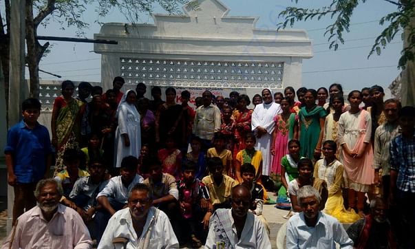 Maria Nivas school management & students conducted a Charity programme