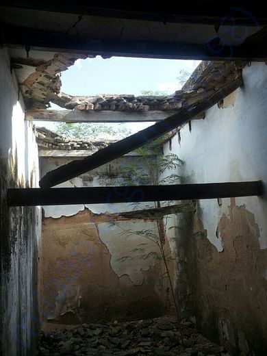 damaged center roof