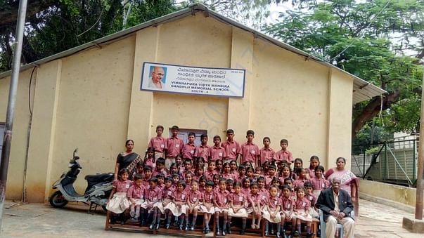 Students in their new uniforms 1