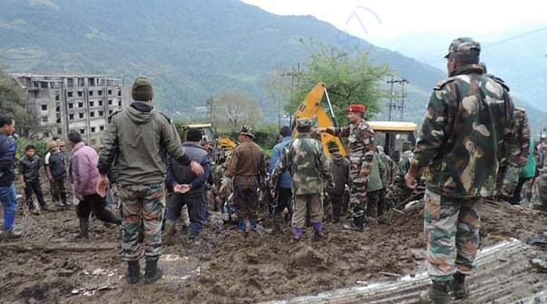 LANDSLIDE DESTROYS PEOPLES HOMES
