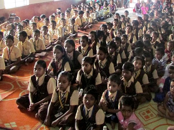 Help 300 Poor Children to Become Computer Literate