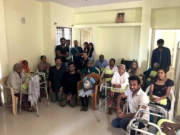 Cater the basic needs at old age homes in Bengaluru