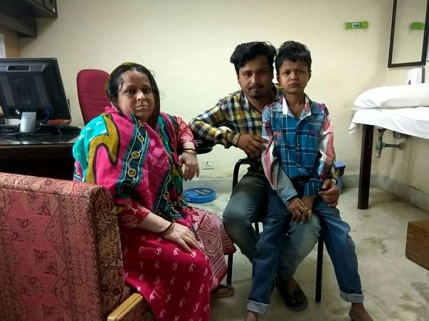 After Their Father's Abandonment, Brother Struggles To Save Fardin