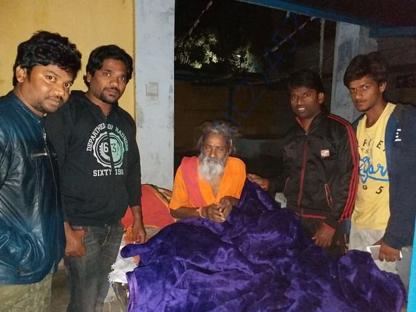 Volunteers helping the homeless at night 1-2pm