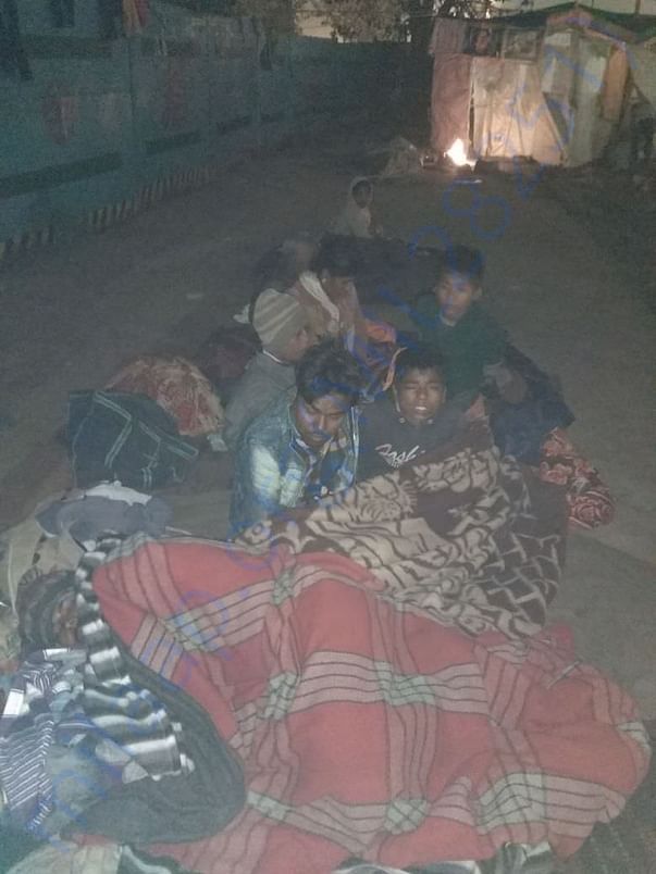 Thousands of people sleeping at Roadside