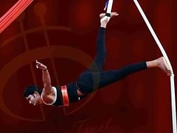 Help Ram to study circusarts and dance in the Netherlands