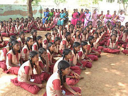 Enriching Rural Schools India By Digitizing Libraries - Yaka Solutions