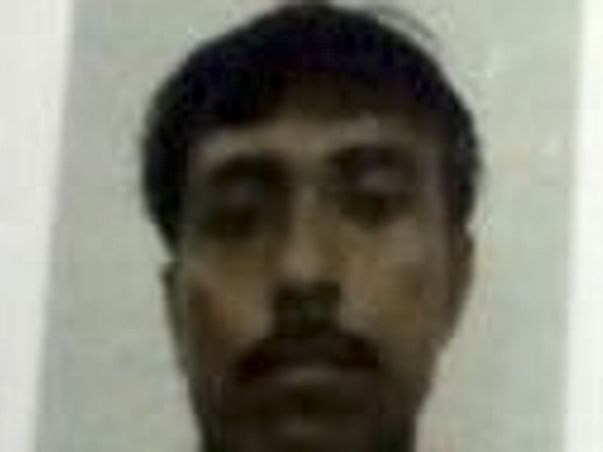 Help Shibu Dey So That He Can Swallow Again