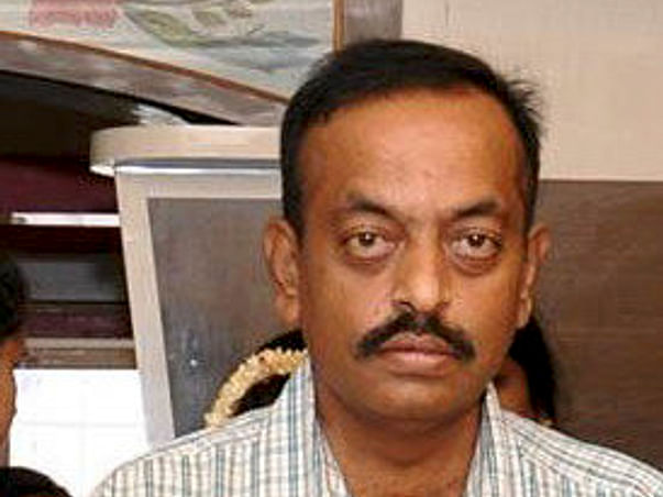Help Praveen to lead life