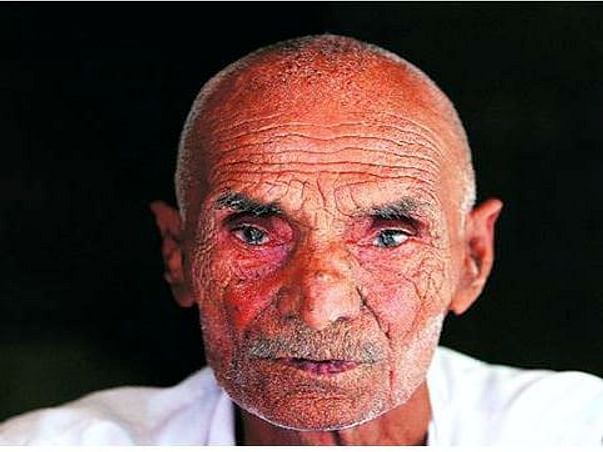 Honour kil'ng Saviour-Dhajja Ram-Let him hold head high, help raise GC