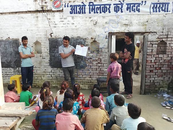 Childrens getting today's lesson