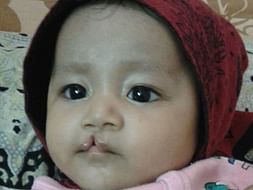 Gift A Smile To A Waiter's 6 Month Old Daughter