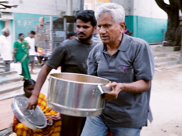 Help Venkatraman Bring IT Meals To Slums In Bangalore