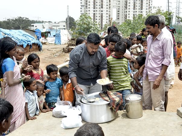 Help Me to Serve Daily Meals For Slums And Poor children in Bangalore