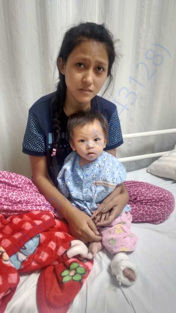 Mother and the kid in hospital!