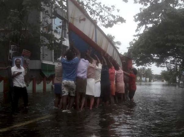 Let's Lend Our Hand To Help Distressed And Deluged Homeless in Kerala.