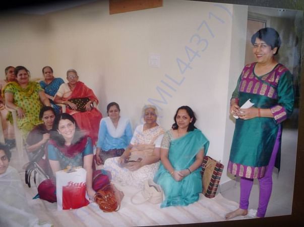 Addressing the Trustee to women to motivate against domestic violence