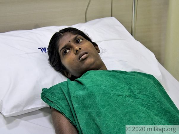 Teenager Is Forced To Drop Out Of School Because Of Her Deformed Spine