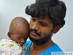 முன்னாள் ஆசிரியர் தினக்கூலி செய்தும் தன் மகனை காப்பாற்ற முடியவில்லை