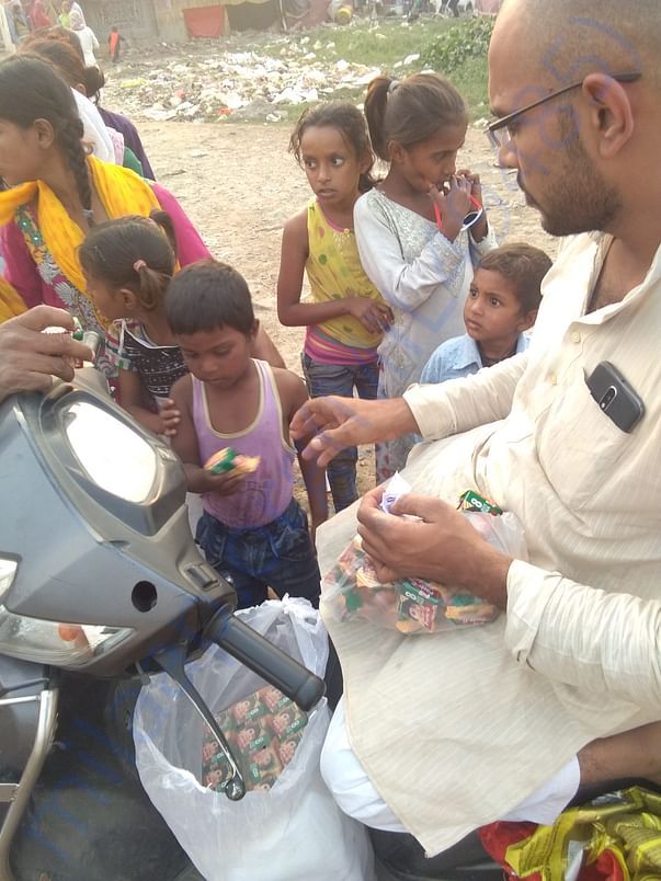 OUR TEAM WITH COMMUNITY CHILDREN