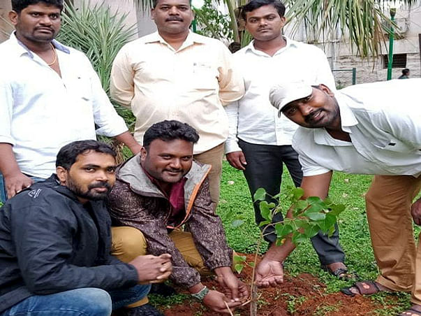Join Hands In Planting One Lakh Tree Saplings