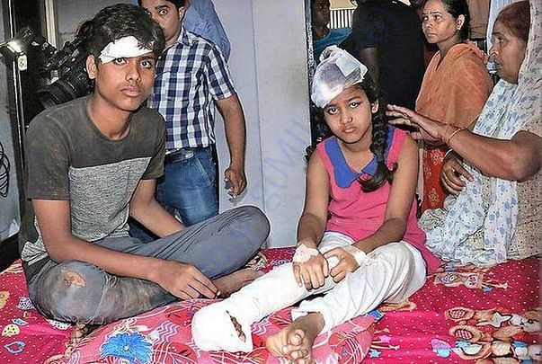 Immediate medical care offered by some good samaritans