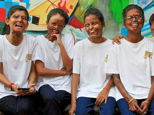 Join Shailee To Support Stop Acid Attacks