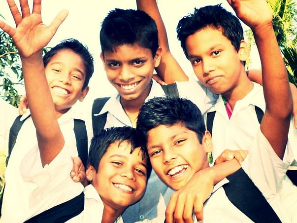 Support Razz Club India In buying HQ Printers for an OPEN E-LIBRARY.