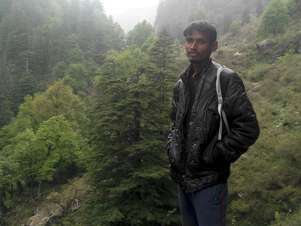 Help Me Walk above the clouds(4000km walk-in the Himalayas)