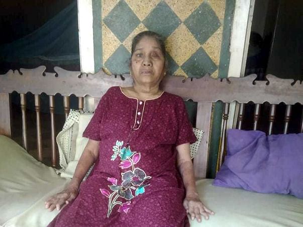 One poor woman need Helping Hands for her medication