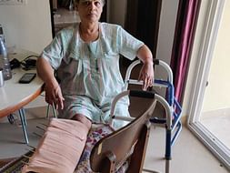 Help me Mary to save my leg and to stand firmly on my feet
