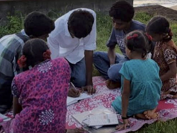 Educational Trip For Underprivileged Children
