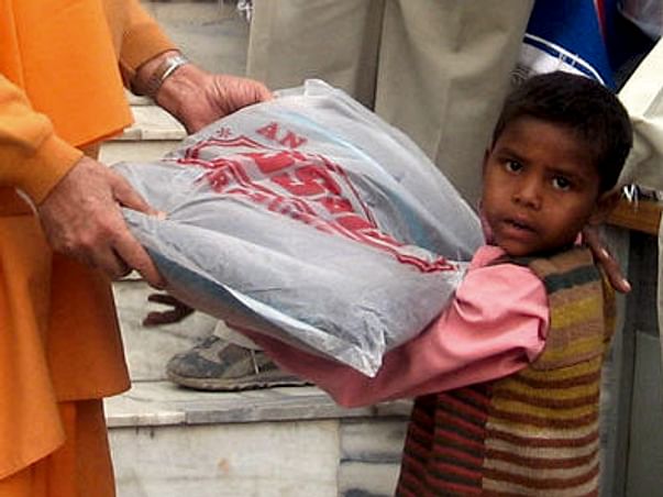 Donate Warm Clothes To Poor People As They Suffer During Winters