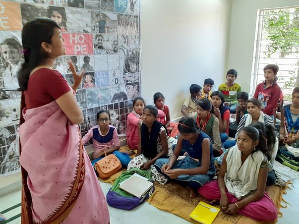 Help These Children To Get Digital Literacy Education