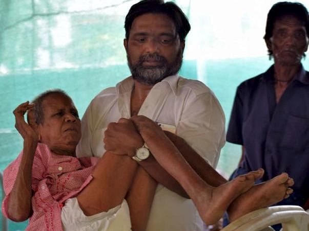 Hyderabad Man Rescued Over 1600 Elderly Homeless & Gave Them New Life
