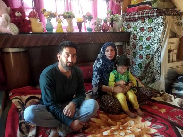 Help Afsa to undergo her treatment